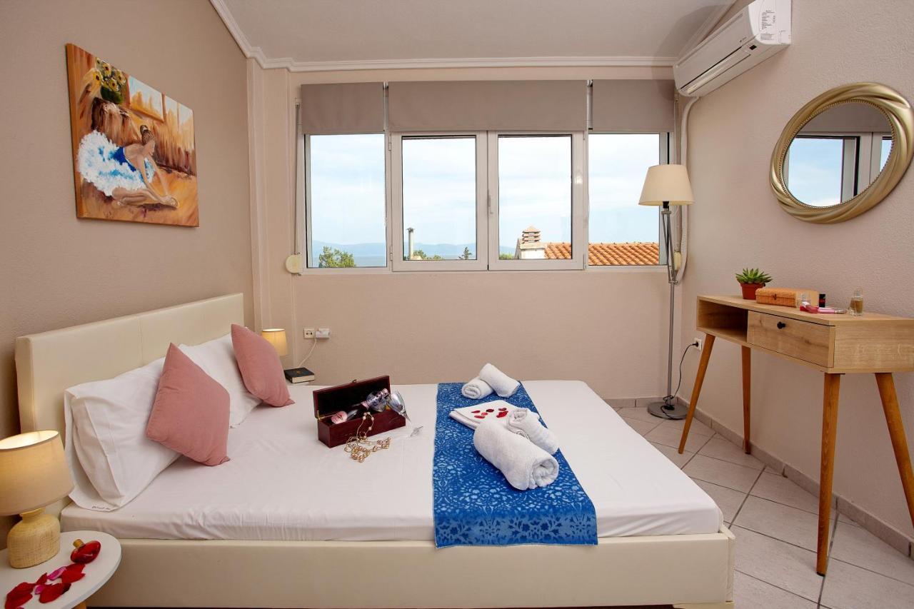 Endless Blue Sunshine Villa PalaiónTsiflíkion Dış mekan fotoğraf
