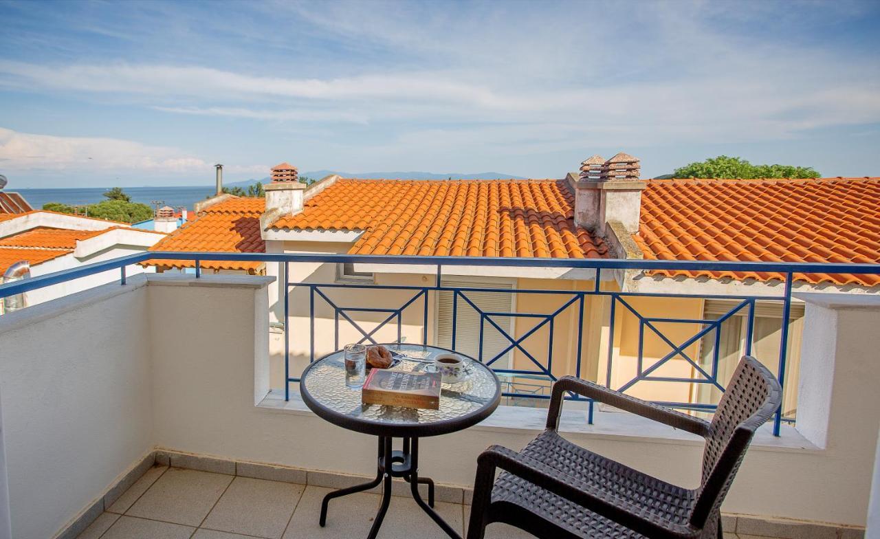Endless Blue Sunshine Villa PalaiónTsiflíkion Dış mekan fotoğraf